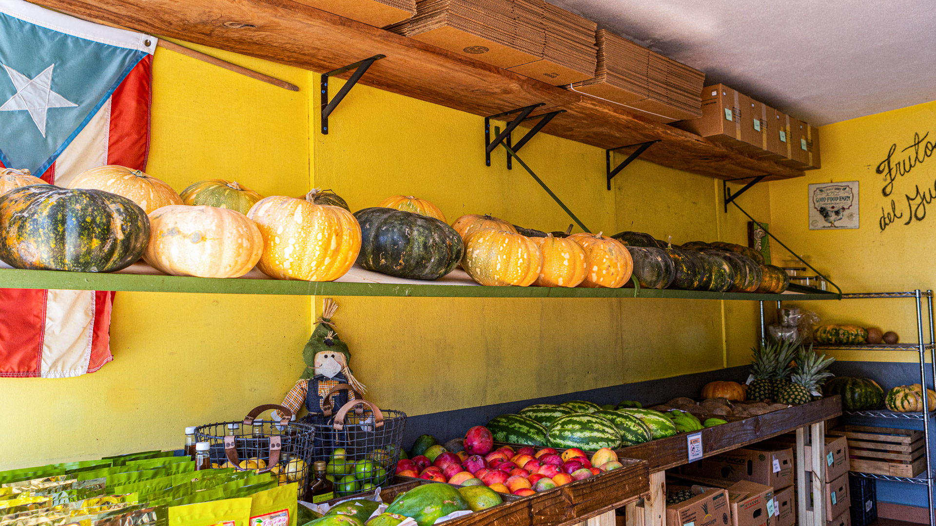 A vendor's stand at a local farmer's market in Puerto Rico